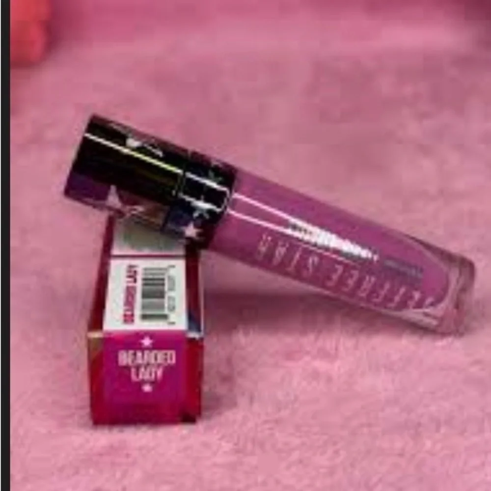 Jeffree BEARDED LADY Matte Lipstick - Pink Shade